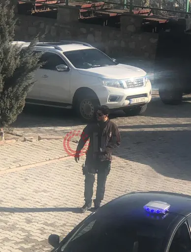Tuncay Sonel'in oğlunun silahlı ve kamuflajlı fotoğrafı ortaya çıktı