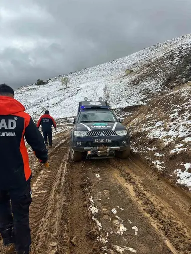 Tunceli’de ekipler hastalanan kadın için seferber oldu
