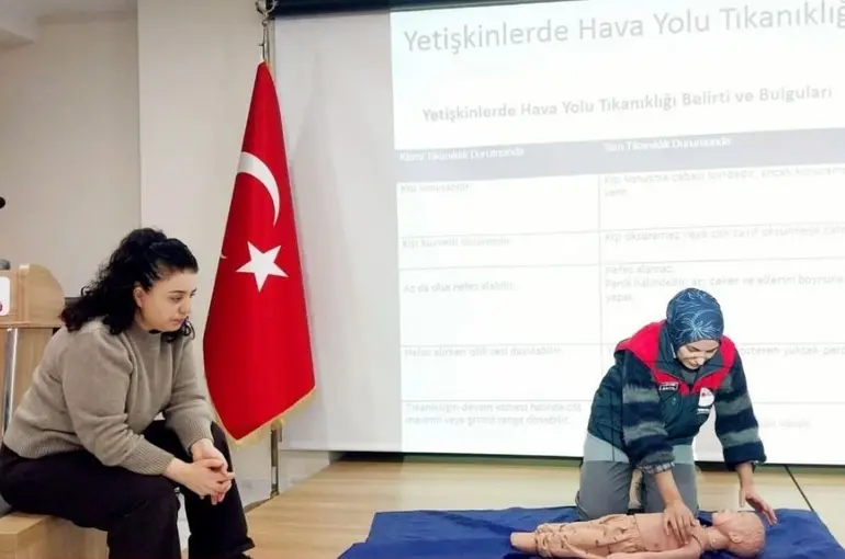 Tunceli’de ilk yardım eğitim sertifikasyon eğitimi
