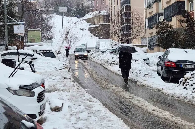 Tunceli’de karla karışık yağmur etkili oldu
