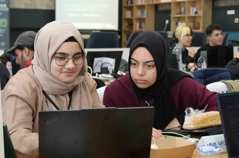 TÜRGEV’in yapay zekayı üretime taşıyan AI CRAFT projesi başladı
