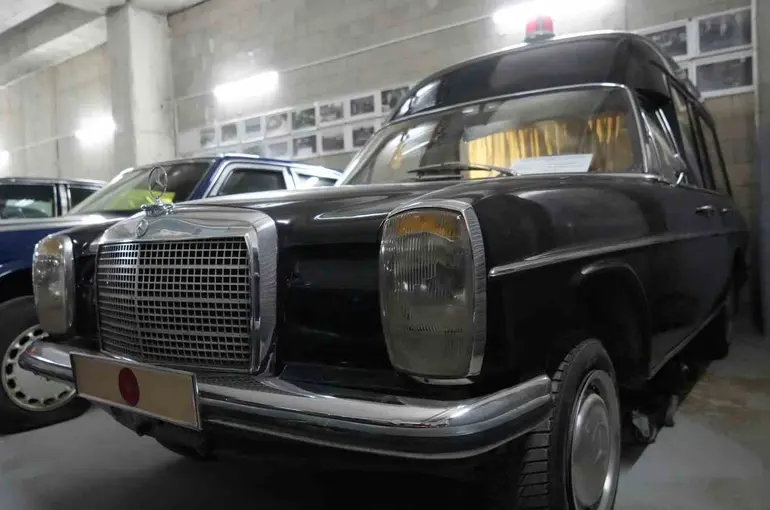 Turgut Özal’ın hayatını kaybettiği ambulans yıllardır bir koleksiyoner tarafından muhafaza ediliyor
