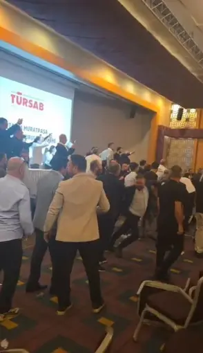 TÜRSAB Muratpaşa seçiminde tekme ve yumruklar konuştu
