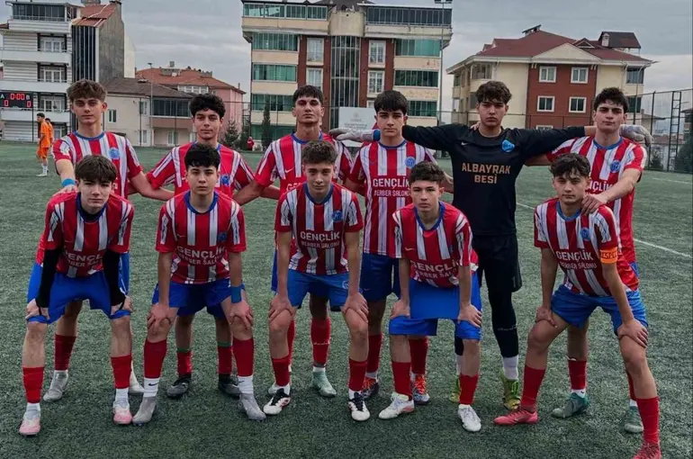U16 Gençler Ligi’nde çekişme devam ediyor
