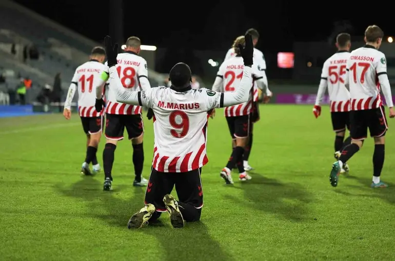 UEFA Konferans Ligi: Breidablik: 1 - Samsunspor: 1 (İlk yarı)
