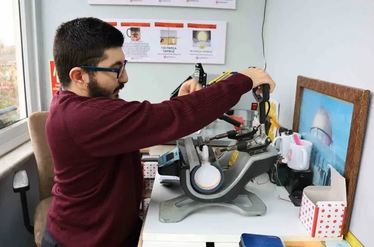 Ümraniye Belediyesi’nden hayata değer katan destek: Enes’in azim dolu hikayesi
