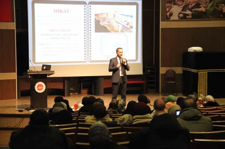 Umrecilere bilgilendirme semineri
