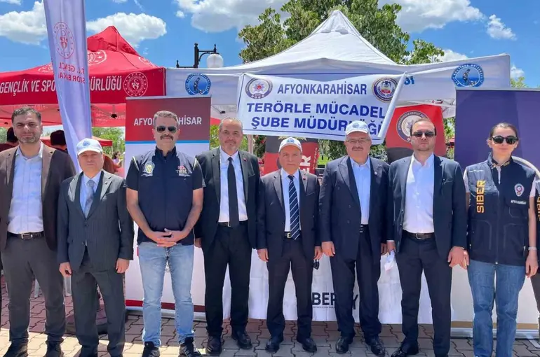 Üniversite gençliğine terör tuzaklarına karşı "El Ele" uyarısı
