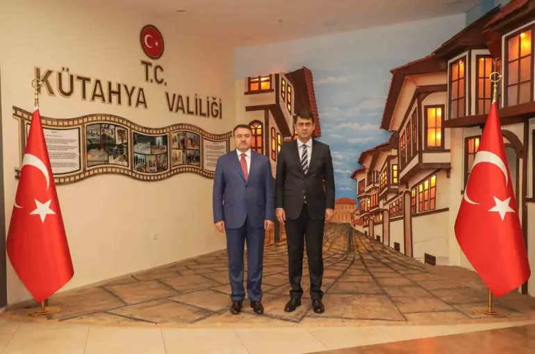 Uşak Valisi Kartal’dan Kütahya Valisi Işın’a iade-i ziyaret
