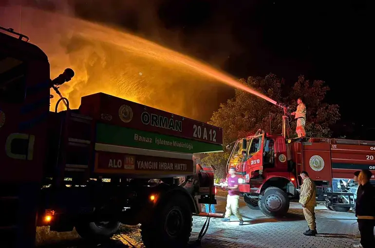 Uşak’ta dubleks evde çıkan yangın söndürüldü
