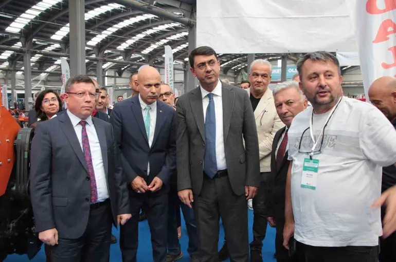 Uşak’ta Tarım, Hayvancılık ve Teknolojileri Fuarı kapılarını açtı
