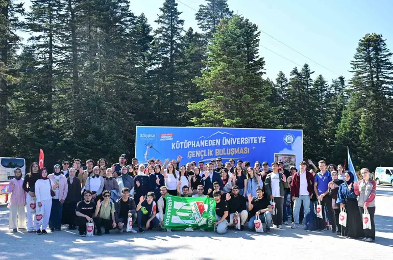Uyumayan kütüphaneden üniversiteye
