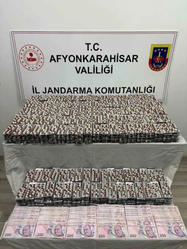 Uyuşturucu operasyonda binlerce hap ele geçirildi
