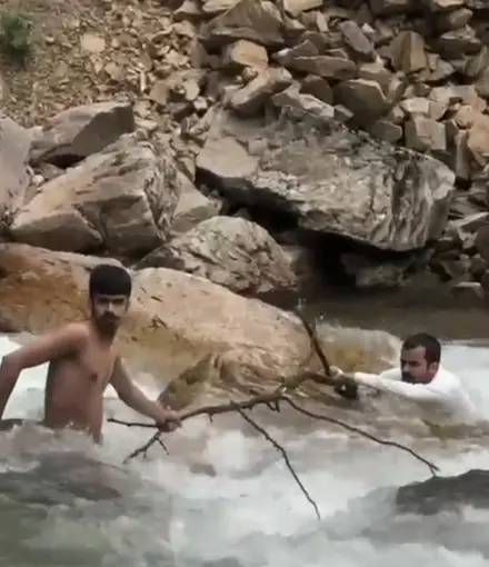 Uzungöl’de Haldizen Deresi’nde can pazarı
