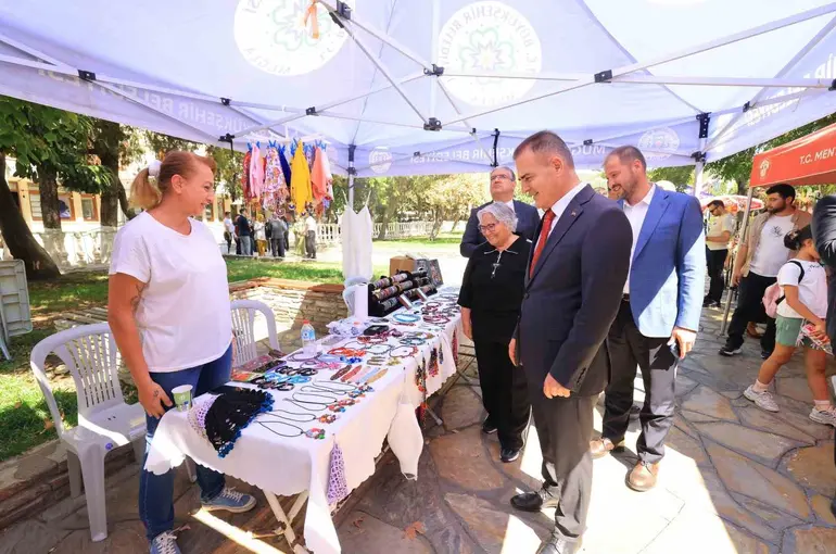 Vali Akbıyık, Mor Pazar’ı ziyaret etti
