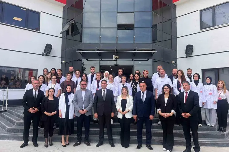Vali Aslan Bahçeşehir Kolejinde
