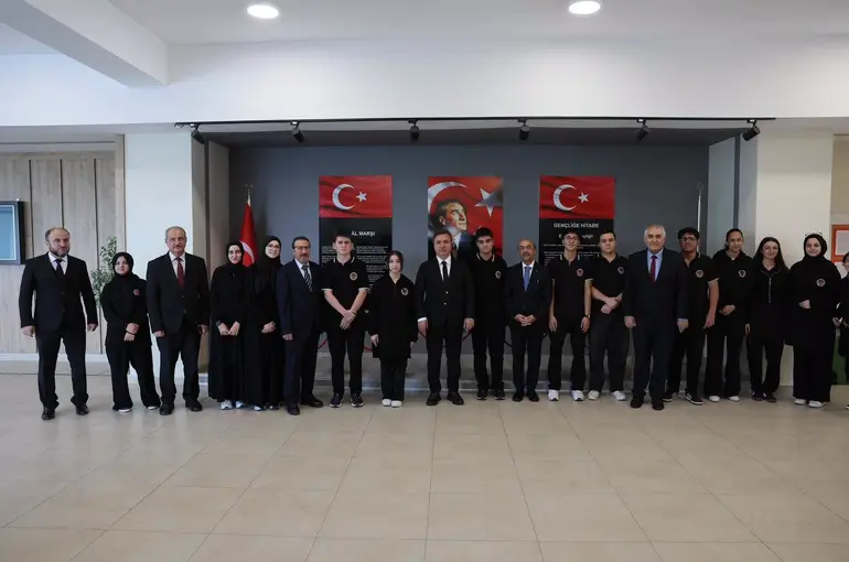 Vali Aydoğdu’dan öğretmenlere öğrenci rehberliği vurgusu
