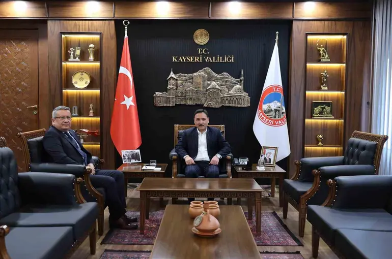 Vali Çiçek, İl Emniyet Müdürü Sinan Ergen’i kabul etti
