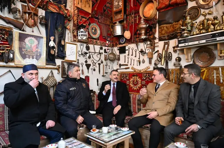 Vali Çiftçi’den esnafa ahde vefa
