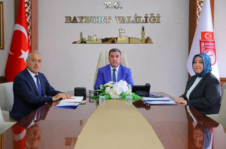 Vali Eldivan VKS üzerinden sosyal yardım toplantısına katıldı
