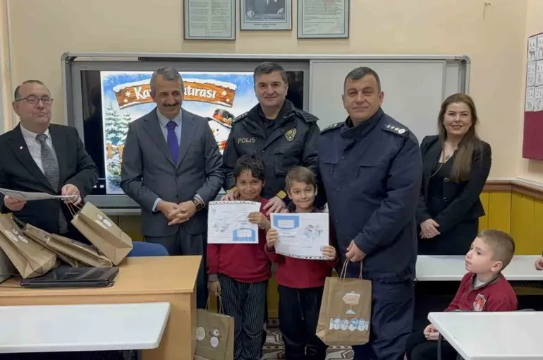 Vali Sezer’den öğrencilere "ekran" uyarısı
