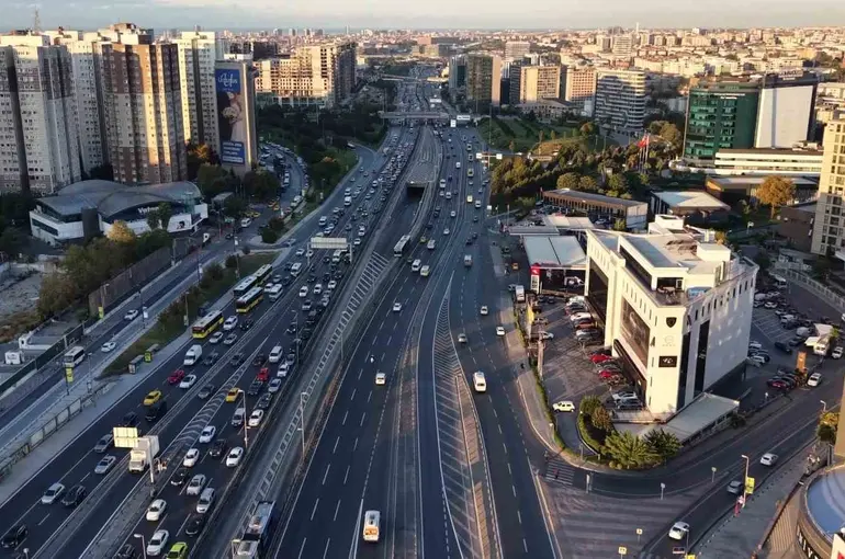 Valilik kararı sonrası okulların ilk günü trafik yüzde 51 olarak ölçüldü
