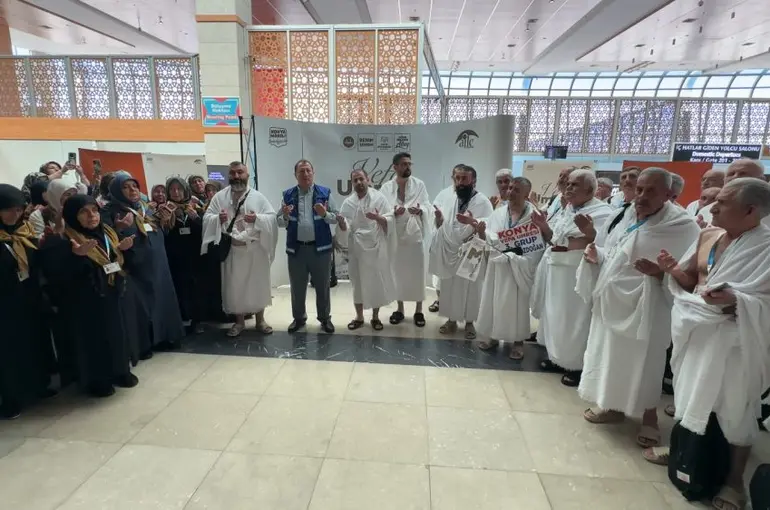 Vefa Umresi Projesi’nde ikinci kafile dualarla kutsal topraklara uğurlandı