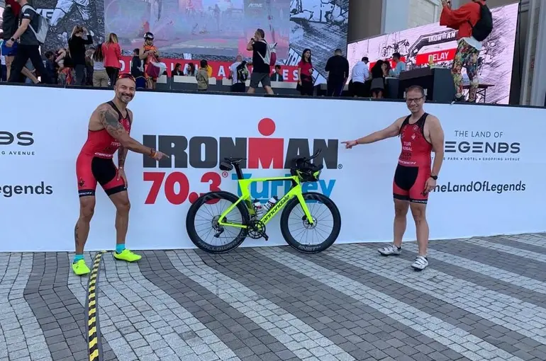 Vefat eden triatlon sporcusunun antrenman arkadaşı: "Berkan üzerimden uçarak kaldırıma düştü"
