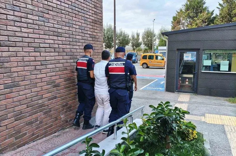 Yalova’da firari FETÖ hükümlüsü yakalandı
