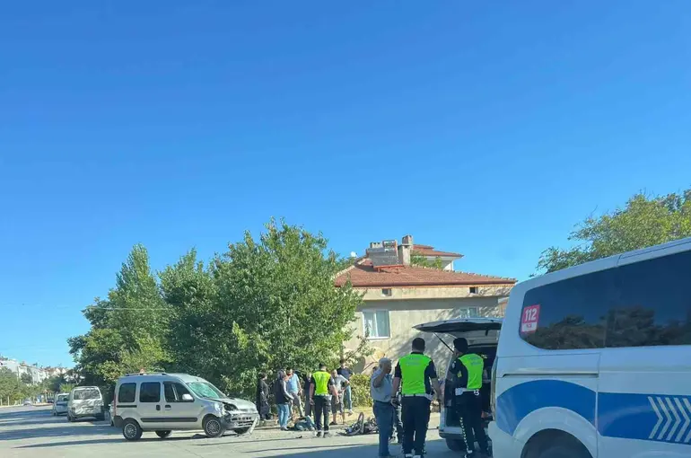 Yalvaç’ta otomobil ile motosiklet çarpıştı: 1 yaralı
