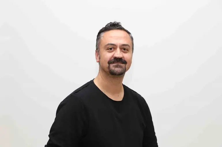 "Yapay zekâ çağında ‘gerçeği’ kanıtlamak gerekiyor"
