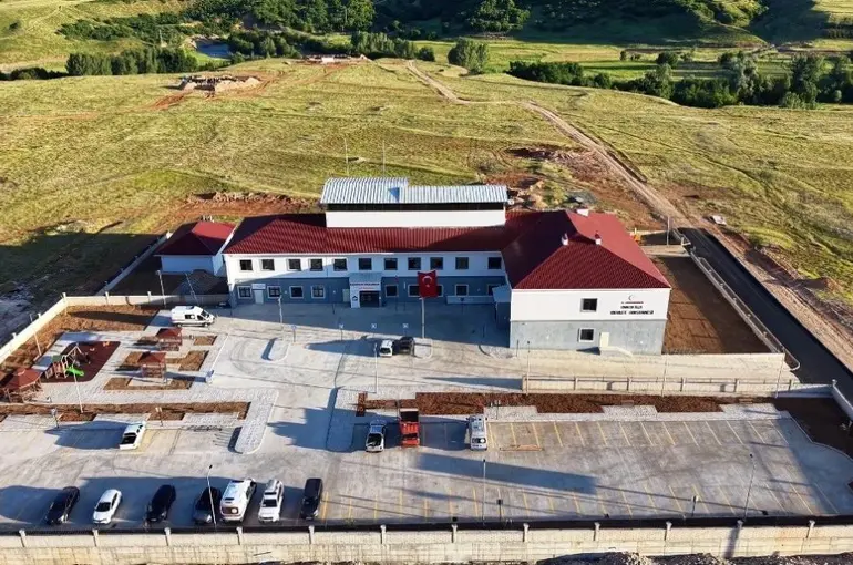 Yapımı tamamlanan Ovacık Devlet Hastanesi hizmete başladı
