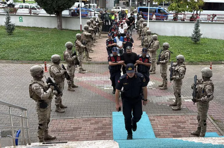 Yasa dışı bahis ağına Konya merkezli büyük operasyon! 22 isim adliyede