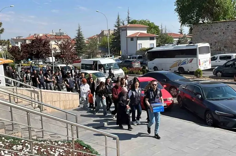 Yasa dışı bahis operasyonunda 34 şüpheli adliyeye sevk edildi
