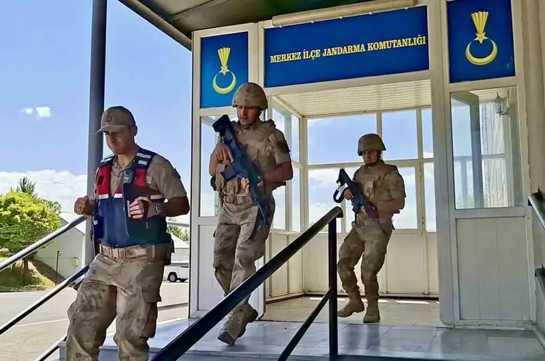 Yeni sistem devrede: Ağrı jandarması 112 ihbarlarını anlık alacak
