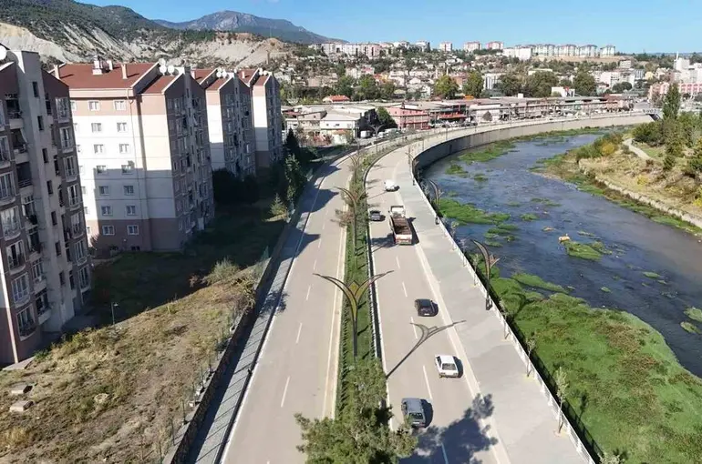 Yenice Caddesi trafiğe açıldı
