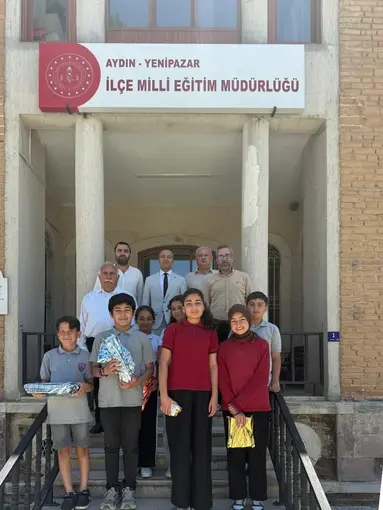 Yenipazar’da başarılı öğrenciler ödüllendirildi
