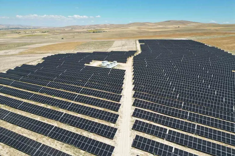 Yeşil dönüşüme güneş enerjisiyle katkı
