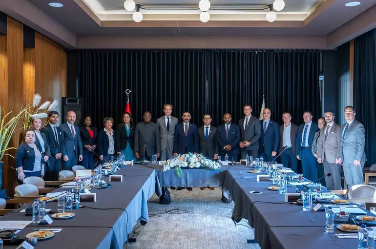 Yıldırım: "Diplomasiyi ticaretle, ticareti kalkınmayla birleştirmek istiyoruz"
