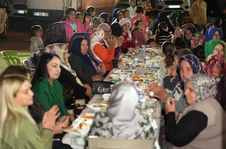 Yılmaz’a Kozluyazı’da miting gibi karşılama

