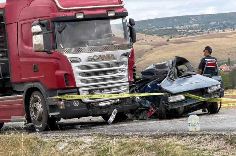 Yozgat’ta tır ve otomobil çarpıştı, 1 kişi hayatını kaybetti
