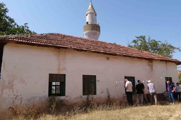 Yozgat’taki asırlık cami onarılmayı bekliyor
