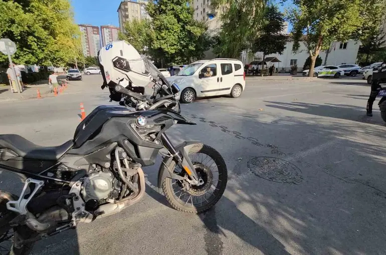 Yunus ekibi kaza yaptı: 2 polis yaralı
