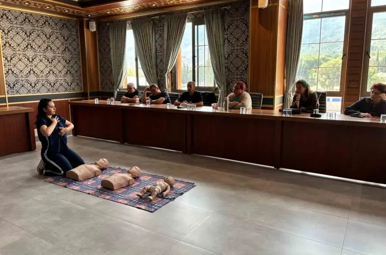 Yunusemre Belediyesi personeline ilkyardım eğitimi
