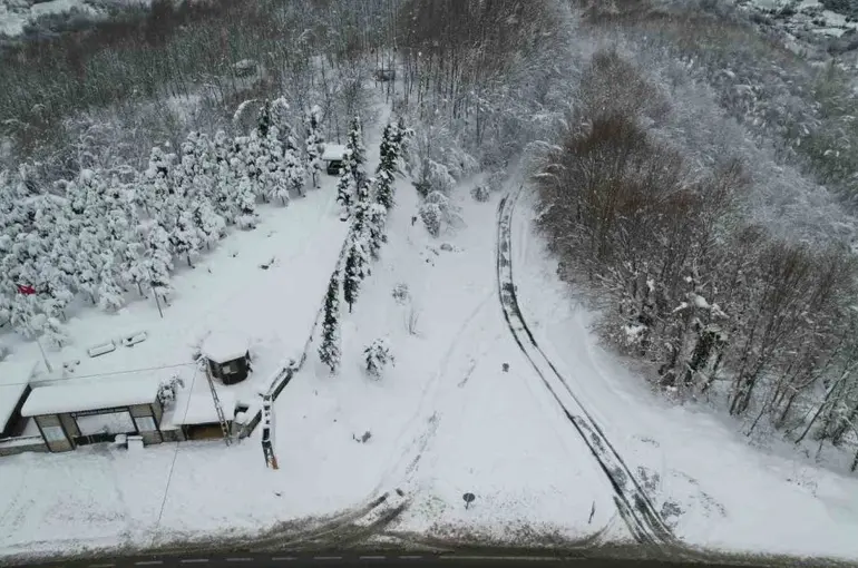 Zonguldak’ta beyaz güzellik havadan görüntülendi

