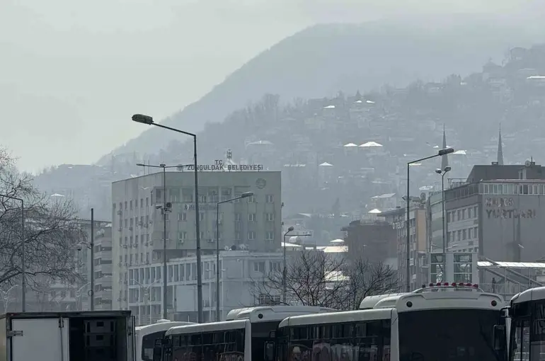 Zonguldak’ta sis etkili oldu
