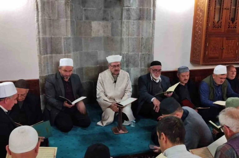 1001 Hatim okumaları devam ediyor 