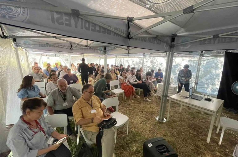 11 ülkeden 49 bilim insanı Kültepe’de 