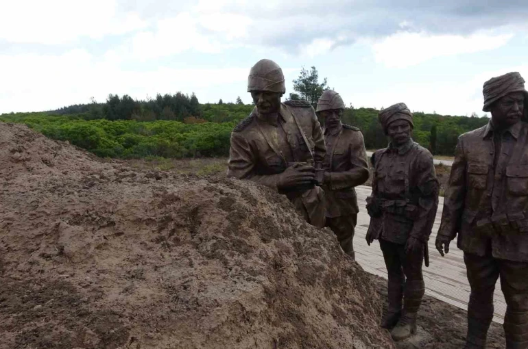 111 yıl önce Atatürk’ün o tarihi fotoğrafının çekildiği alan tarihe tanıklı ediyor 