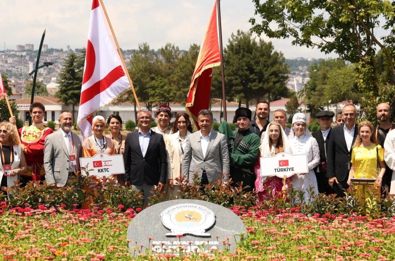 12 ülkenin halk dansları ekipleri Samsun’da 